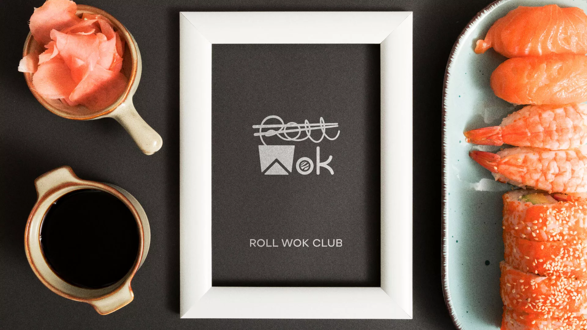 Разработка логотипа суши-бара «Roll Wok Club» в Киржаче